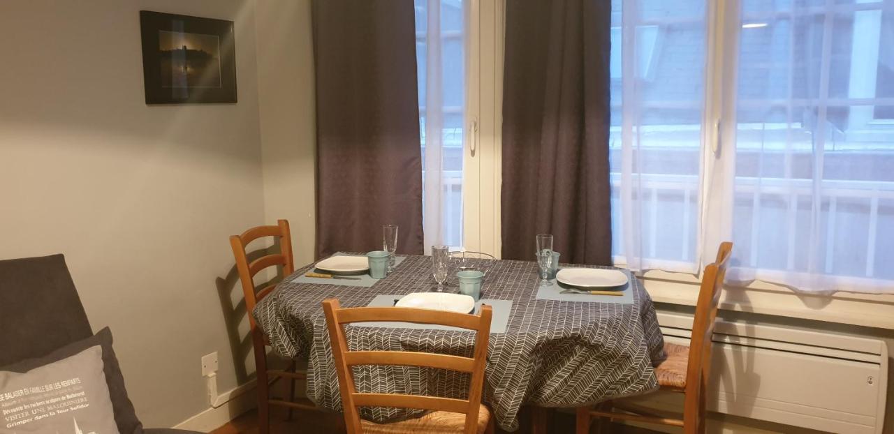 Les Vieux Remparts Apartment แซ็งต์มาโล ภายนอก รูปภาพ