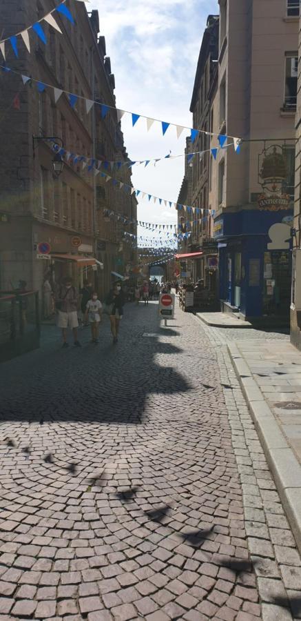 Les Vieux Remparts Apartment แซ็งต์มาโล ภายนอก รูปภาพ